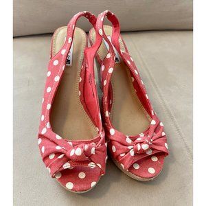 *Cleaning out closet price!* American Eagle Wedge Heel Polka Dot Pink sz 8.5
